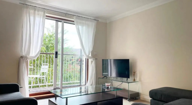 Апартаменты BEST PRICE - AMAZING 2 Bed 2 Bath - 4 Singles or Super King beds, 10 min walk to city centre, Smart Tv, Ensuite, Balcony, FREE PARKING