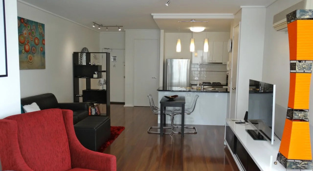 Alpha Apartments Melbourne, Забронировать Апартаменты/квартира Отели Мельбурна с бассейном, рядом с Пристань для яхт «Е», Бассейн