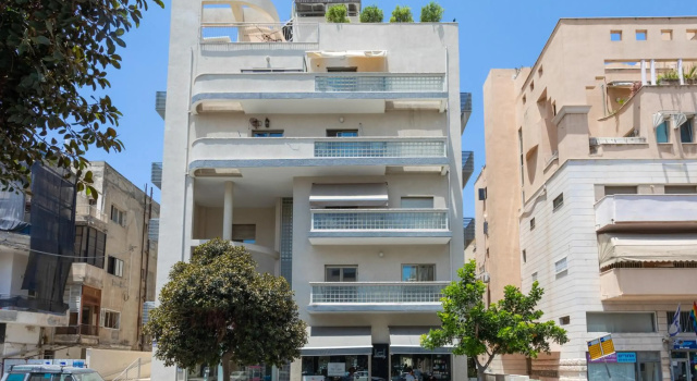 Bold & Beautiful 1BR in Ben Yehuda by HolyGuest