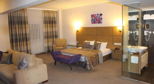 Grand Cali Hotel, Varaa Hotelli Hotellit Marmara-alue pysäköinnillä, Pysäköinti