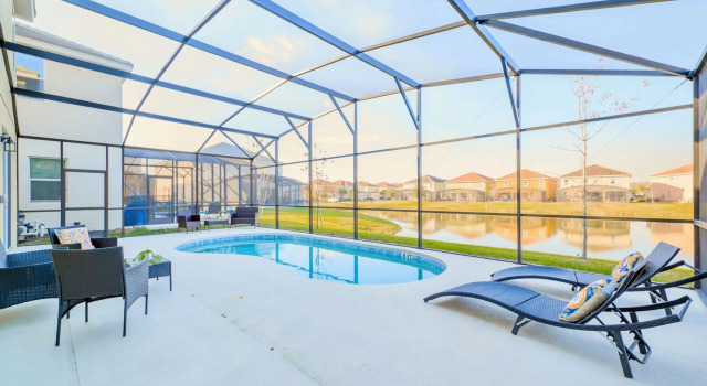 Upstay - 19 Guest Home w Pool  Games - Near Disney, Kissimmee, Varaa Matkakoti Hotellit Kissimmee pysäköinnillä, Pysäköinti