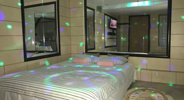 Forest Club Lyutoretskoye, Boek Hotel Tsjechov 