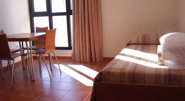Apartamentos GHM Monte Gorbea, Varaa Hotelli Pradollano 