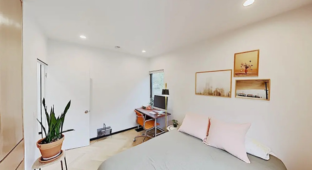 New Listing! South Austin Stunner Off 1st Street 3 Bedroom Home, Забронировать Дом для отпуска Виллы Остина, рядом с Rudolph Gamblin Field, Вилла
