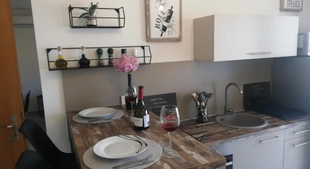 Апартаменты Riviera Rooms and Apartments