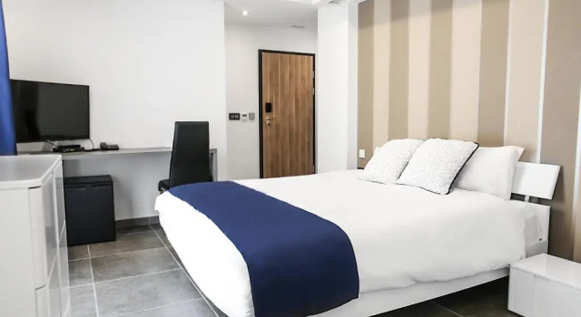 Standard Casal quarto varanda Pebbles Boutique Aparthotel