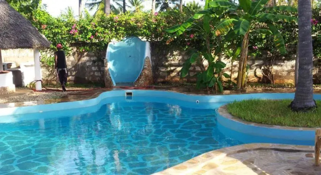 Nyumba Melania, Book Villa Hotels in Coast Region with Parking, Parking