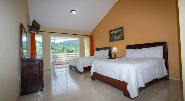 Номер Standard с балконом Jarabacoa River Club & Resort