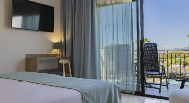 Двухместный номер Standard с балконом Impressive Playa Granada Golf