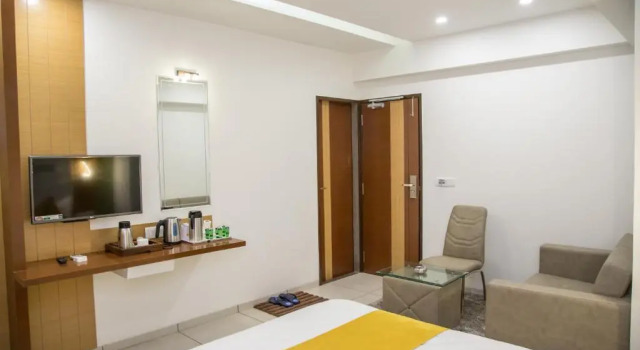 Двухместный номер Superior Hotel Orange International
