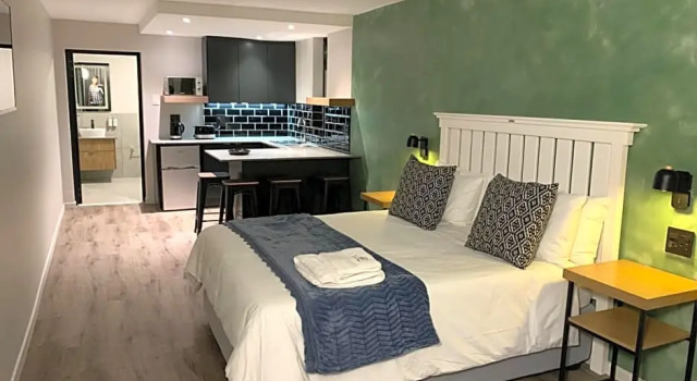 Coral Wood Self Catering Suites And BB