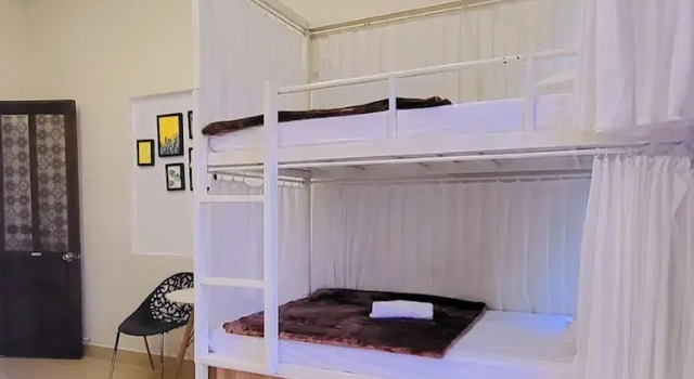 Кровать в общем номере с балконом Amy 2 Hostel Hue