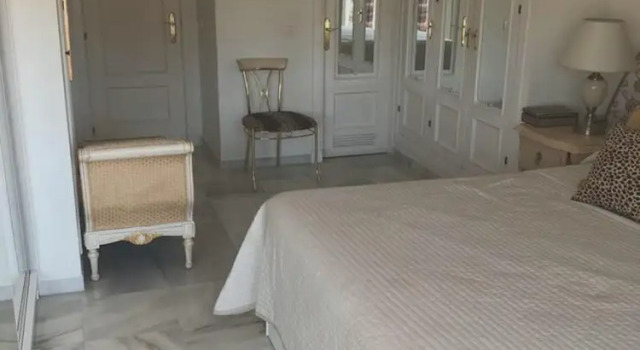 Апартаменты с красивым видом из окна Apartment With 3 Bedrooms in Benalmádena, With Wonderful sea View, Pool Access and Furnished Terrace Near the Beach