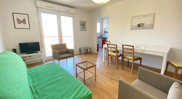 Апартаменты Beautiful Apartment For 4 With Balcony