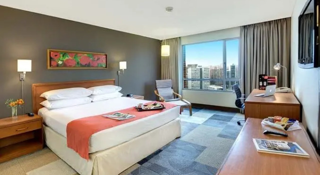 Novotel Las Condes, Buchen Sie Hotel Las Condes Metropolitan Region, in der Nähe von Persa Bio Bio