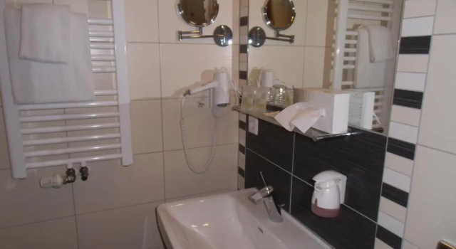 Номер Comfort Gasthof zum Goldenen Lamm