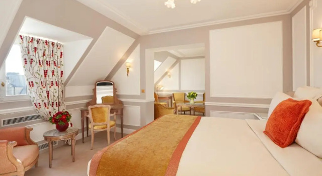 Люкс Family Hôtel Regina Louvre