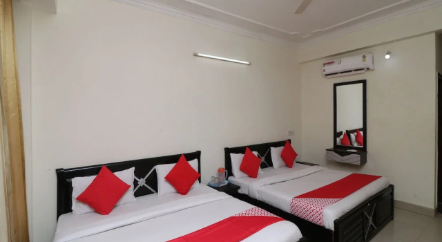 Люкс Oyo 29762 Hotel Meridian