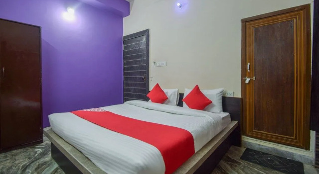 Oyo 29879 Hotel Midtown, Забронировать Отель Отели штата Раджастхана с парковкой, Парковка