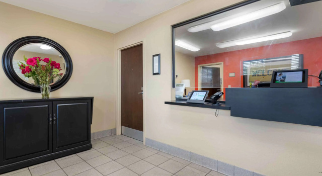 Extended Stay America Suites - Tulsa - Central, Prenota Hotel Hotel a Oklahoma con parcheggio, Parcheggio