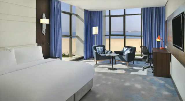 Люкс c 1 комнатой с видом на море Holiday Inn Jeddah Corniche by IHG