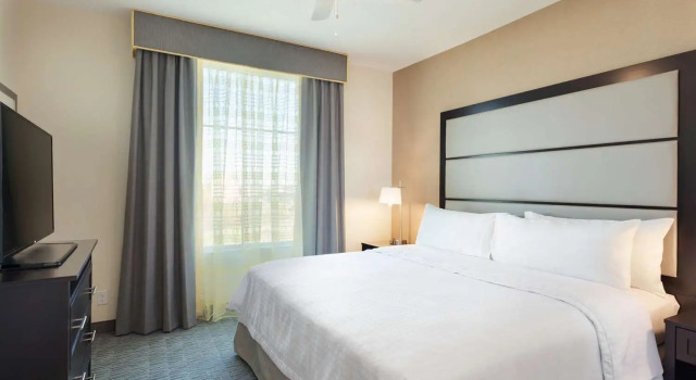 Люкс Homewood Suites by Hilton Frederick