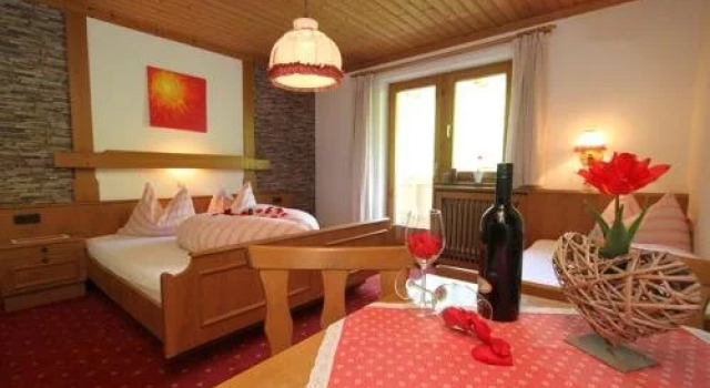Pension Berghof, Забронировать Отель Мария-Альм High King Mountain, рядом с Гондольный подъемник Нартунбан 10эр