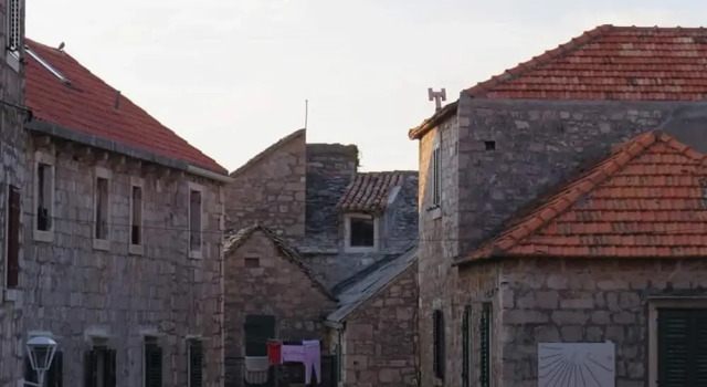Pavo - 80 m From Beach - A1, Rezerwuj Hotel Hotele w Split-Dalmatia County z parkingiem, Parking