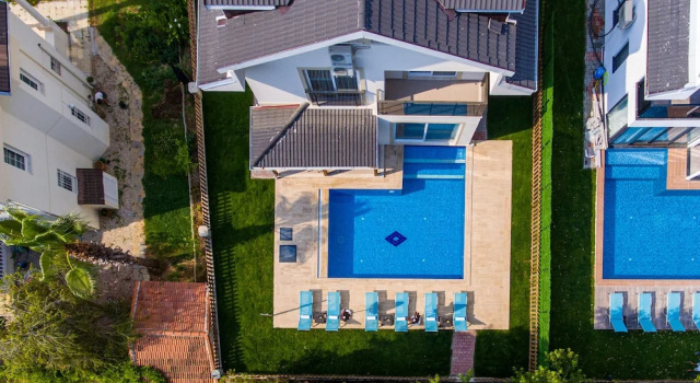 Lilly Villa 1