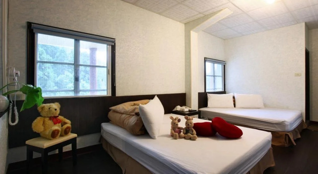 Deep Forest Inn, Buchen Sie Hotel Fenchihu Landkreis Chiayi