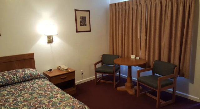 Номер Standard Tall Winds Motel