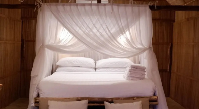 Тент рядом с пляжем Eco Beach Tent by Billiton