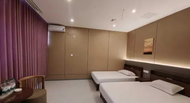 Полулюкс YIMOCHANJUHOTEL