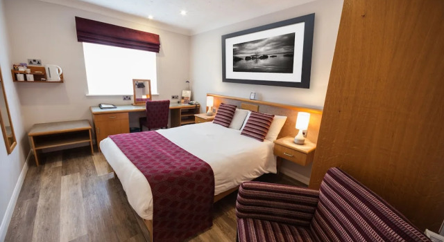 Crown Lodge Hotel, Забронировать Отель Отели Англии с завтраком, Завтраки
