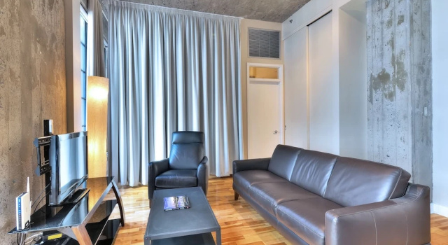 Industrial Loft Old Port, Забронировать Отель Отели Монреаля 3 звезды, рядом с Place Dupuis, 3*