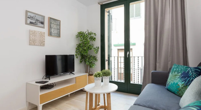 Люкс с балконом Urban Suites Sitges Apartments by PriorityVillas