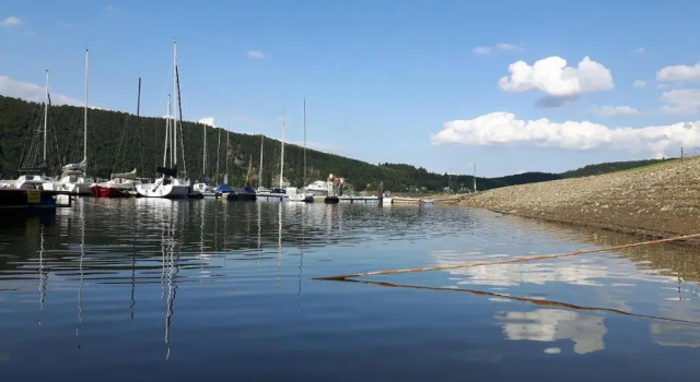 Seeblick Ferienwohnung am Rursee - Nationalpark Eifel, Забронировать Отель Отели Зиммерат с парковкой, Парковка