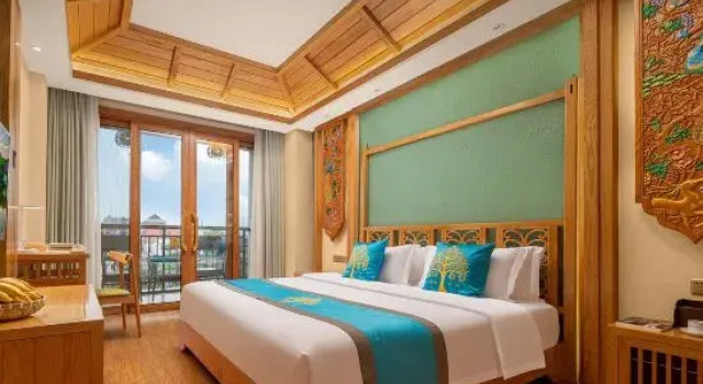 Семейный люкс с 2 комнатами с балконом и с видом на горы Yunmeiting Hotel