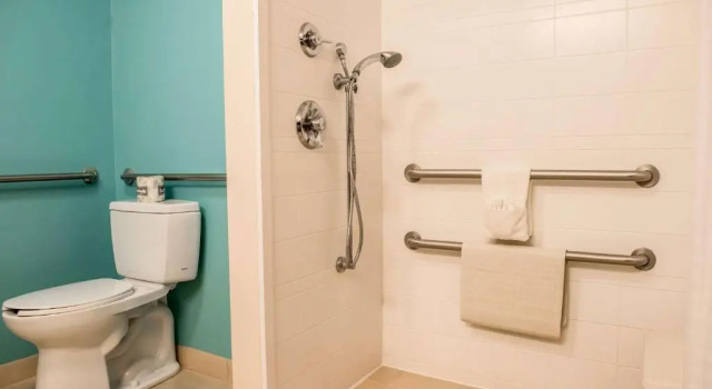 Номер Standard Comfort Suites Lake City
