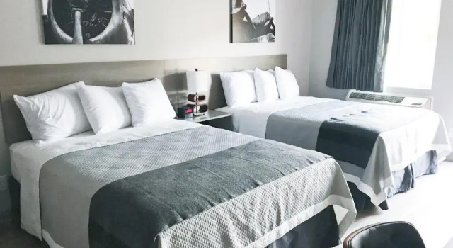 Четырёхместный номер Standard Airport Inn