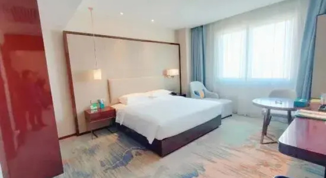 Люкс Deluxe Pingnan Xiongsen International Hotel