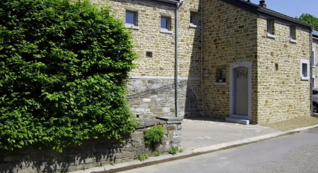 Beautiful Holiday Home in Aywaille With Large Garden, Rezervovat Hotel Hotely v Lutych s parkováním, Parkování