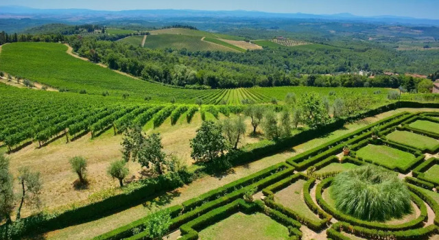 Vintage Farmhouse with Pool in Asciano