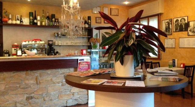 Hotel Ristorante Turismo, Prenota Hotel Isola della Scala 