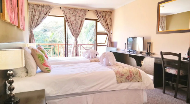 Двухместный номер Standard с балконом Elephant Lake Hotel
