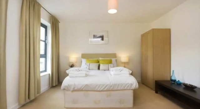 City Reach 02 Bedroom Apartment, Varaa Huoneisto Asunnot kohteessa Merseyside, Huoneisto