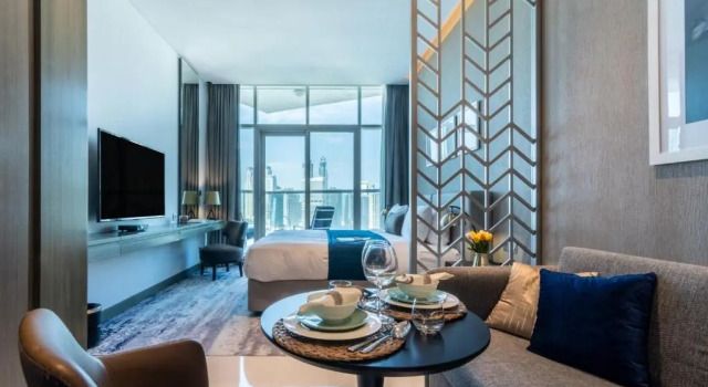 White Sage - Designer Studio with Canal View & Largest Balcony, Забронировать Отель Дубай Эмират Дубай, рядом с Al Wajeha Al Maeyah Marine Transport Station