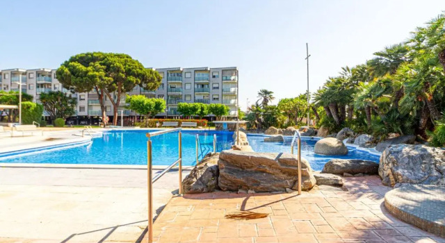 Residencial Costamar next Bcn, 50m beach with swimmingpool, Забронировать Отель Кабрера-де-Мар Коста-дель-Маресме