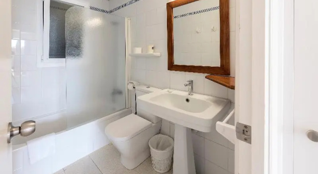Четырёхместные апартаменты c 1 комнатой с балконом Apartamentos Las Brisas I & II