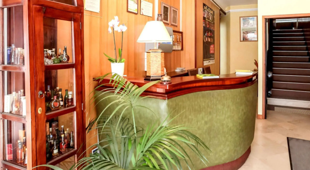 Logis Hôtel Emeraude, Prenota Hotel Confolens Charente